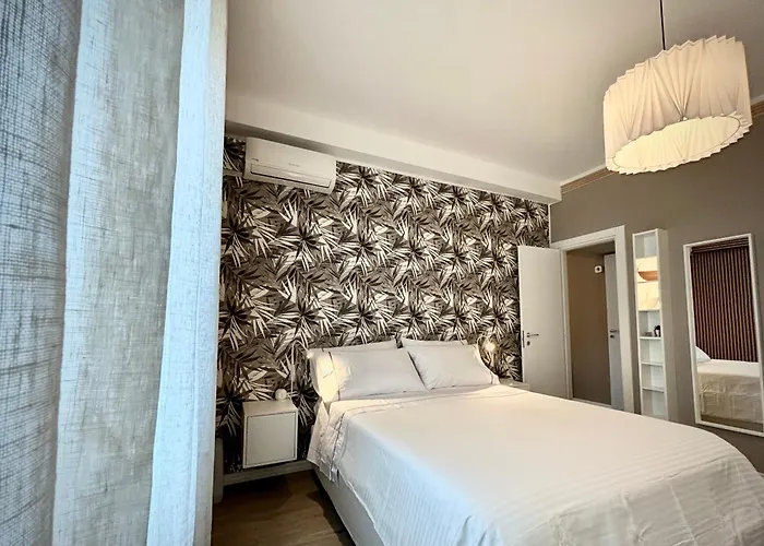 Pasitea - 1 Min Walk Tram To Duomo, Easy To Rho Fiera Apartment