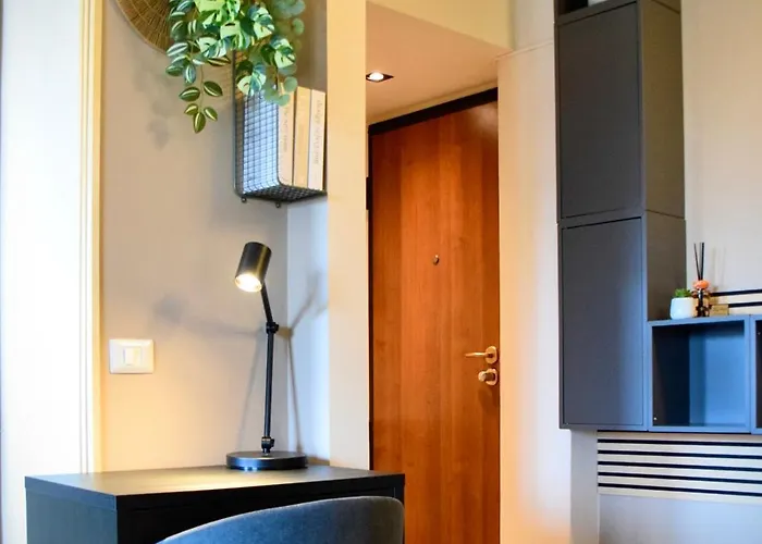 Apartment Pasitea - 1 Min Walk Tram To Duomo, Easy To Rho Fiera Mailand